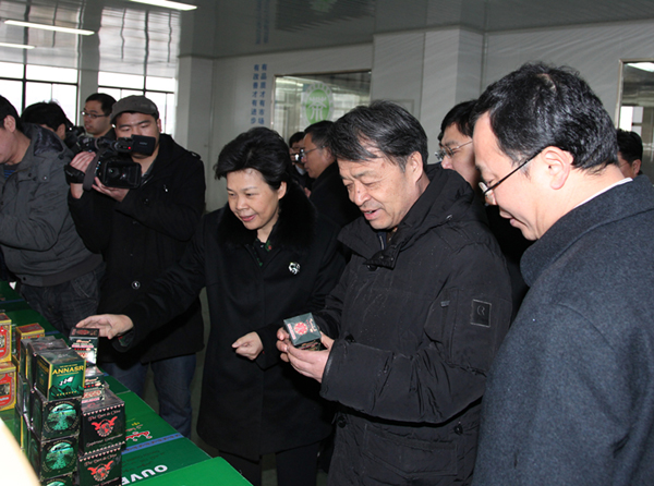 全國供銷(xiāo)合作總社黨組書(shū)記、理事會(huì )主任楊傳堂視察集團在安吉投資企業(yè)